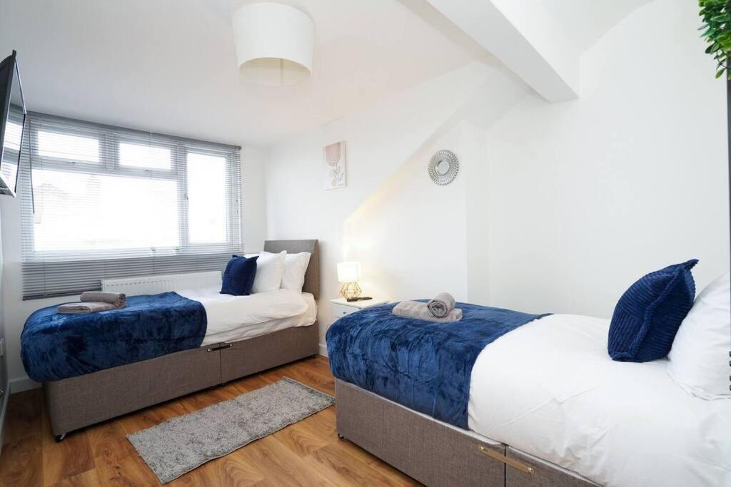 3 Bedroom Home With Free Parking Λιντς Εξωτερικό φωτογραφία